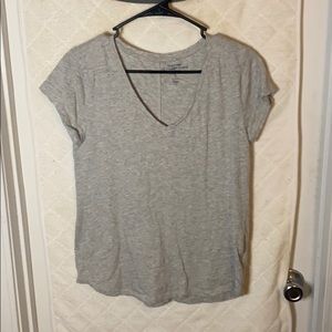 Gap Basic V-Neck Tee